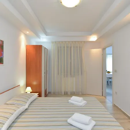 Apartman Fuer 5 Personen Ca 55 Qm In Novigrad, Istrien Istrische Riviera *